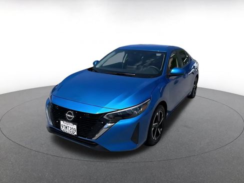 Used 2025 Nissan Sentra SV FWD image 5