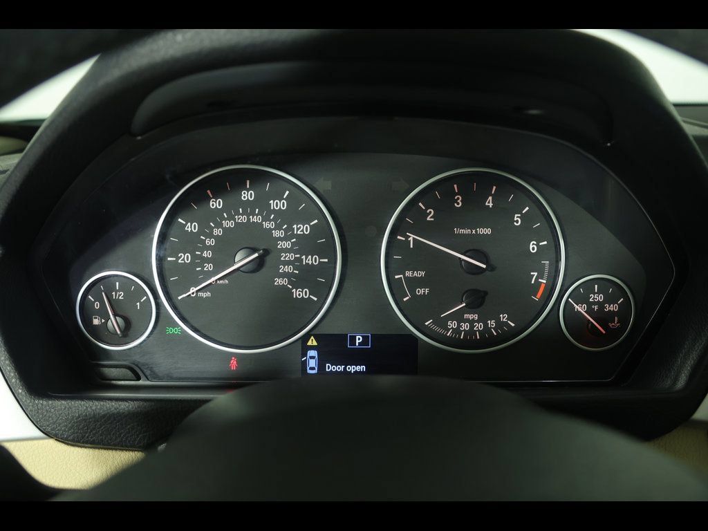Used 2013 BMW 328i xDrive Sedan AWD/4WD image 16
