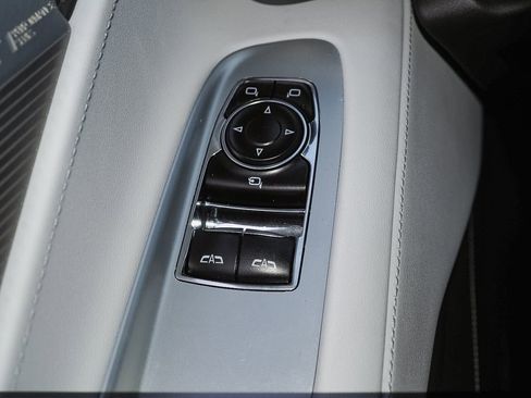 Certified 2021 Chevrolet Corvette Stingray Preferred Cpe w/ Z51 Performance Package image 31