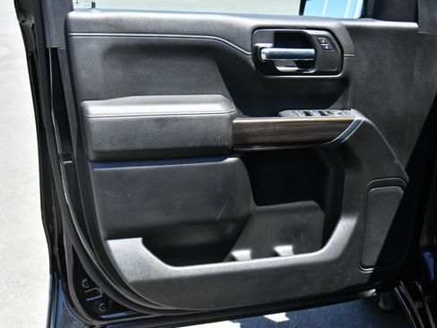 Used 2022 Chevrolet Silverado 1500 LT RWD image 13