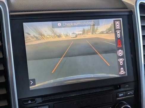 Used 2018 Porsche Cayenne S Platinum image 15