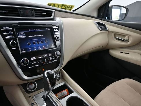 Used 2020 Nissan Murano SV image 22