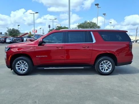 Used 2026 Chevrolet Suburban LT RWD image 8