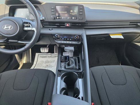 New 2026 Hyundai Elantra SEL Sport image 25