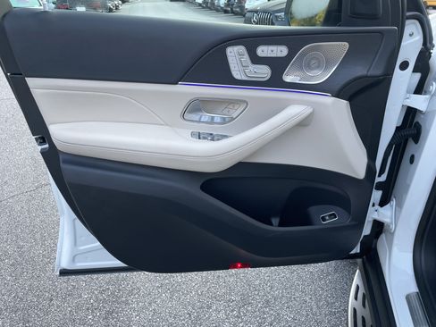 Certified 2025 Mercedes-Benz GLS 450 4MATIC w/ AMG Line Exterior image 18