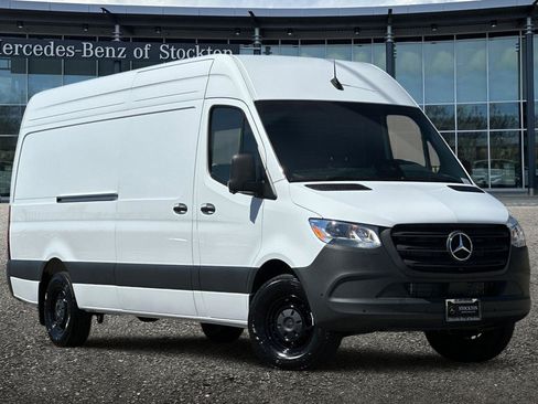New 2026 Mercedes-Benz Sprinter 2500 image 2