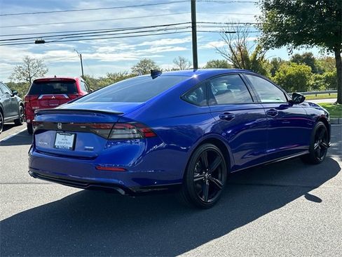 Used 2025 Honda Accord Sport image 4