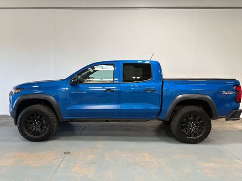 Used 2024 Chevrolet Colorado Trail Boss w/ Advanced Trailering Package AWD/4WD image 2