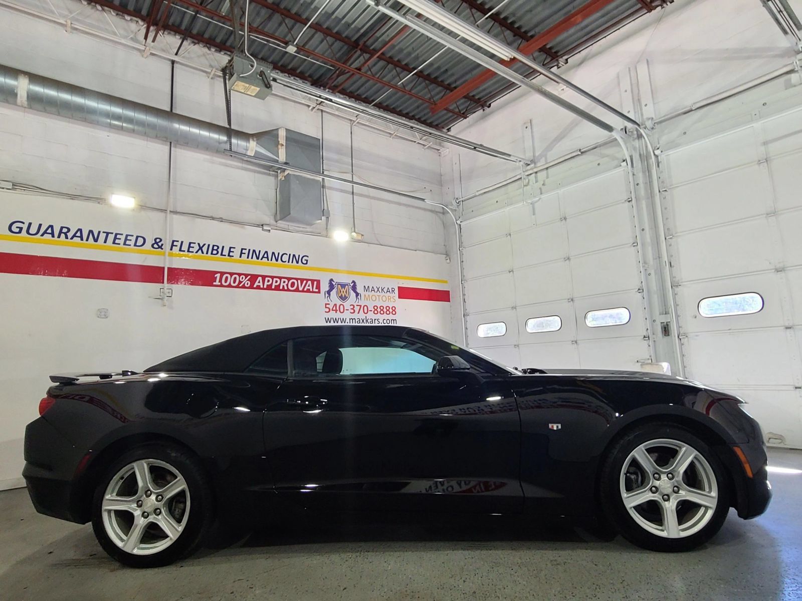 Used 2020 Chevrolet Camaro LT RWD image 7