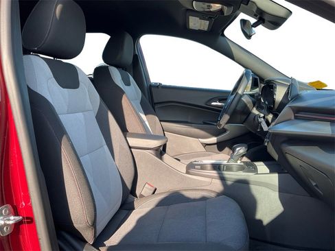 Used 2024 Chevrolet Trax RS w/ Driver Confidence Package image 23