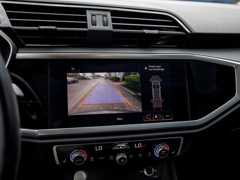 Used 2020 Audi Q3 2.0T Premium w/ Convenience Package image 44