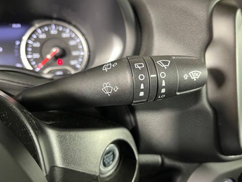 Used 2023 Jeep Renegade Altitude AWD/4WD image 23