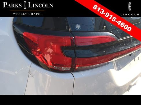 Used 2021 Chrysler Pacifica Touring-L w/ Uconnect Theater Family Group FWD image 13