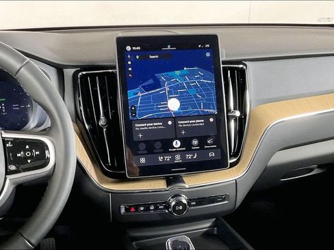 New 2026 Volvo XC60 T8 Plus w/ Climate Package PRO AWD/4WD image 5