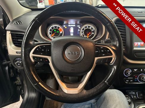 Used 2018 Jeep Cherokee High Altitude w/ Luxury Group image 17