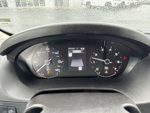 Used 2024 RAM ProMaster 2500 w/ Convenience Group FWD image 15