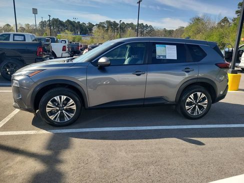 Used 2023 Nissan Rogue SV image 6