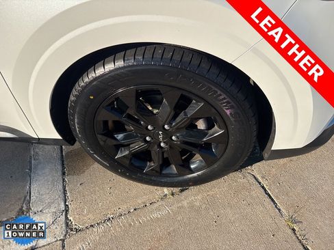 Used 2024 Kia Carnival SX Prestige image 32