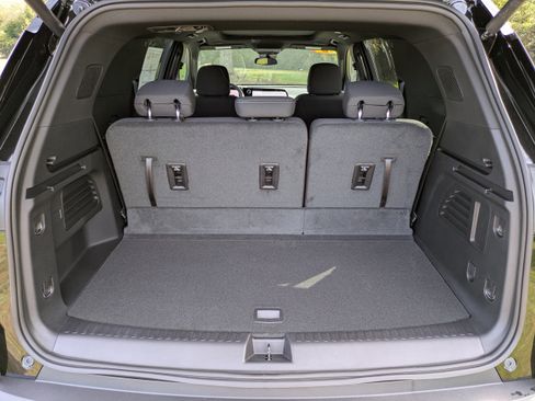 New 2026 Chevrolet Traverse LT image 13