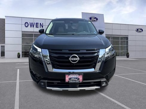 Used 2022 Nissan Pathfinder SL AWD/4WD image 9