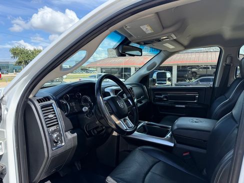 Used 2018 RAM 2500 Laramie w/ Convenience Group image 18