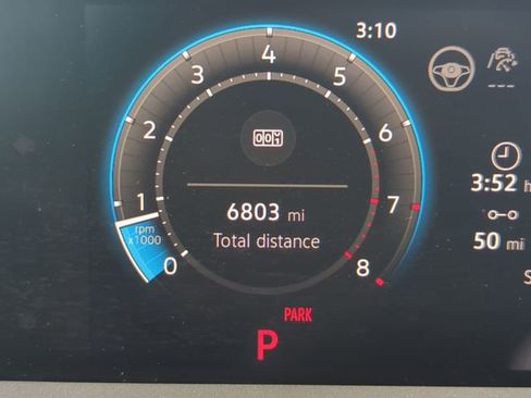 Certified 2025 Volkswagen Tiguan S image 29