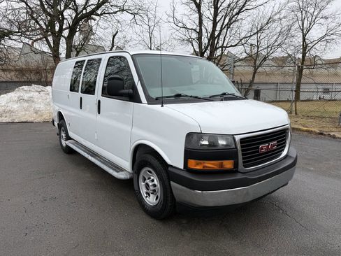 Used 2017 GMC Savana 2500 image 7