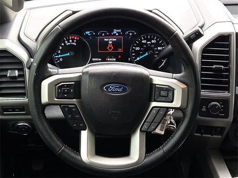 Used 2020 Ford F250 Lariat w/ Chrome Package image 14