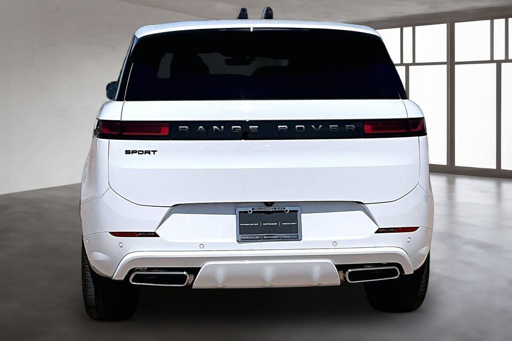 New 2026 Land Rover Range Rover Sport Dynamic SE AWD/4WD image 4