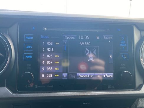 Used 2019 Toyota Tacoma TRD Sport AWD/4WD image 23