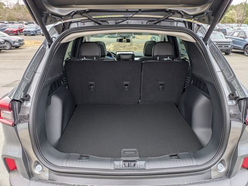 New 2026 Ford Escape SE w/ PHEV Premium Package FWD image 34