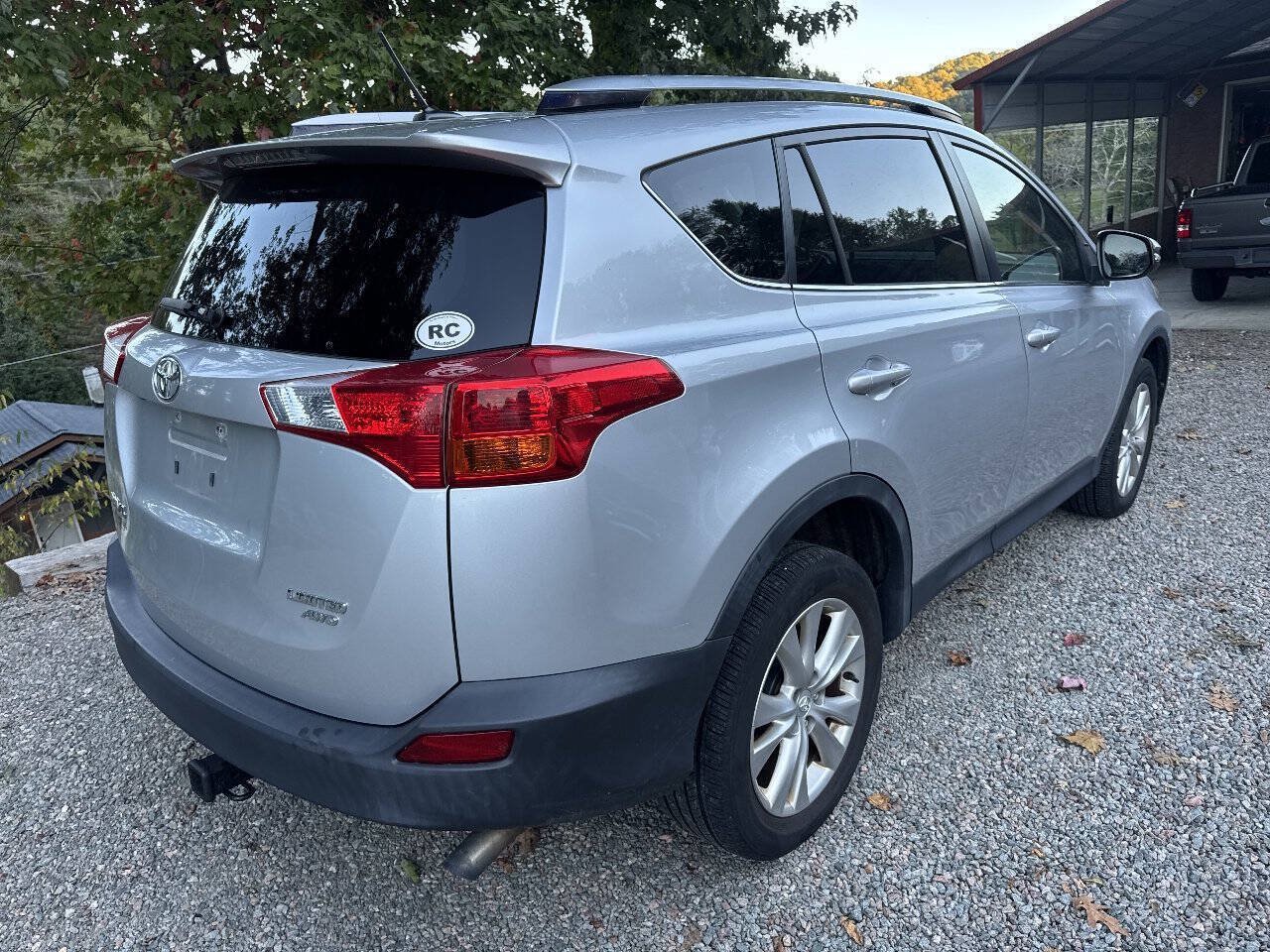 Used 2015 Toyota RAV4 Limited AWD/4WD image 8
