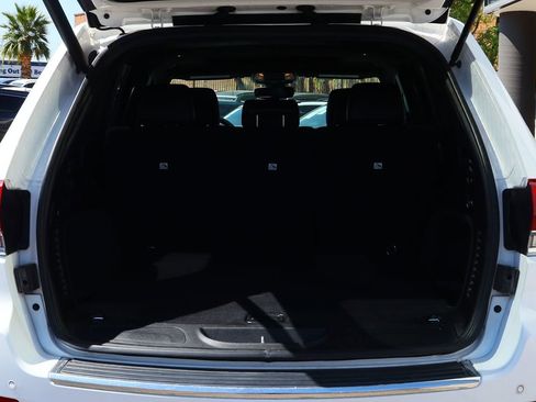 Used 2020 Jeep Grand Cherokee Limited w/ Trailer Tow Group IV image 25