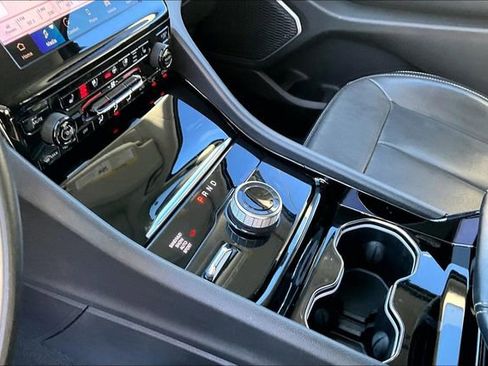 Used 2022 Jeep Grand Cherokee L Limited w/ Luxury Tech Group II image 13