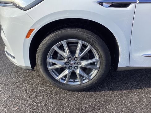 Used 2023 Buick Enclave Essence w/ Experience Buick Package image 9