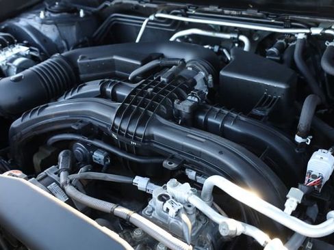 Used 2018 Subaru Crosstrek 2.0i Limited image 11