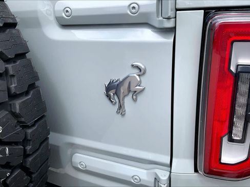 Used 2022 Ford Bronco Outer Banks AWD/4WD image 31