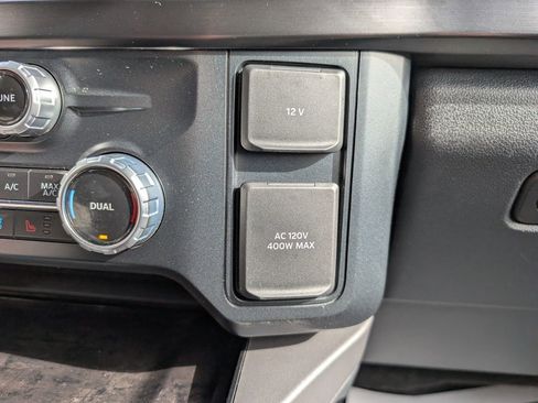 Used 2023 Ford F350 Lariat w/ Chrome Package image 31