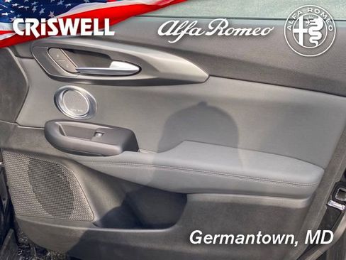 Used 2024 Alfa Romeo Tonale Veloce image 34