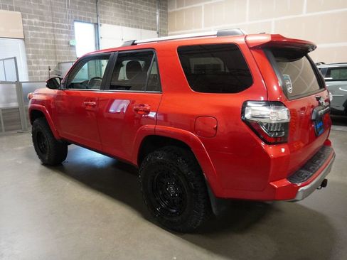 Used 2016 Toyota 4Runner Trail Premium AWD/4WD image 3