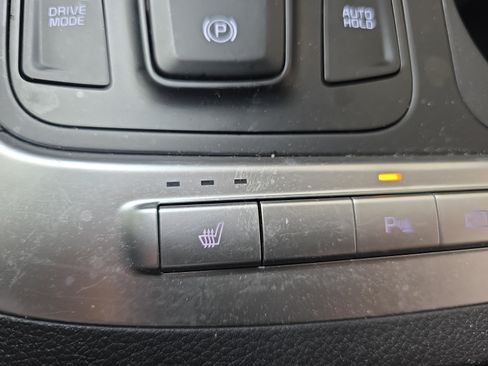 Certified 2026 Kia Carnival FWD image 23