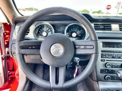 Used 2011 Ford Mustang Coupe w/ 101A Rapid Spec Order Code RWD image 17