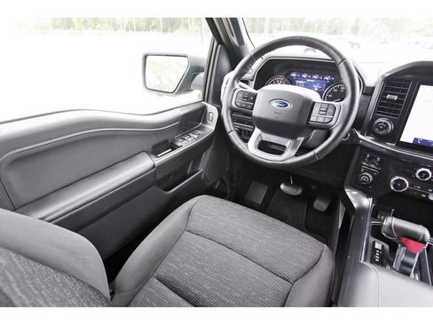 Certified 2022 Ford F150 XLT w/ Equipment Group 302A High image 11