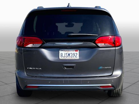 Used 2019 Chrysler Pacifica Limited w/ Advanced Safetytec Group FWD image 4