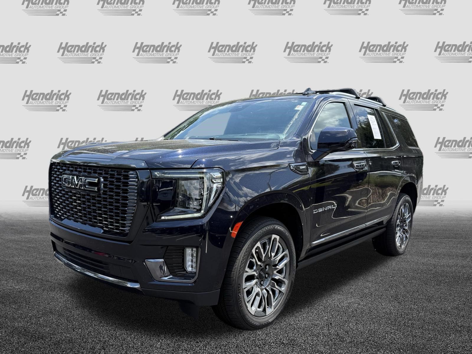 Used 2023 GMC Yukon Denali Ultimate AWD/4WD image 5