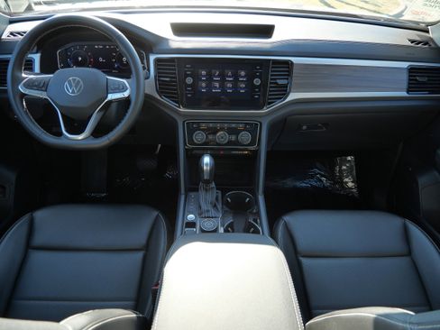 Certified 2023 Volkswagen Atlas SEL AWD/4WD image 10