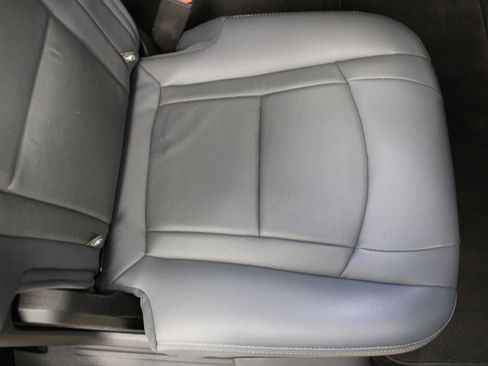 Used 2020 Buick Enclave Essence w/ Sound and Sites Package image 23