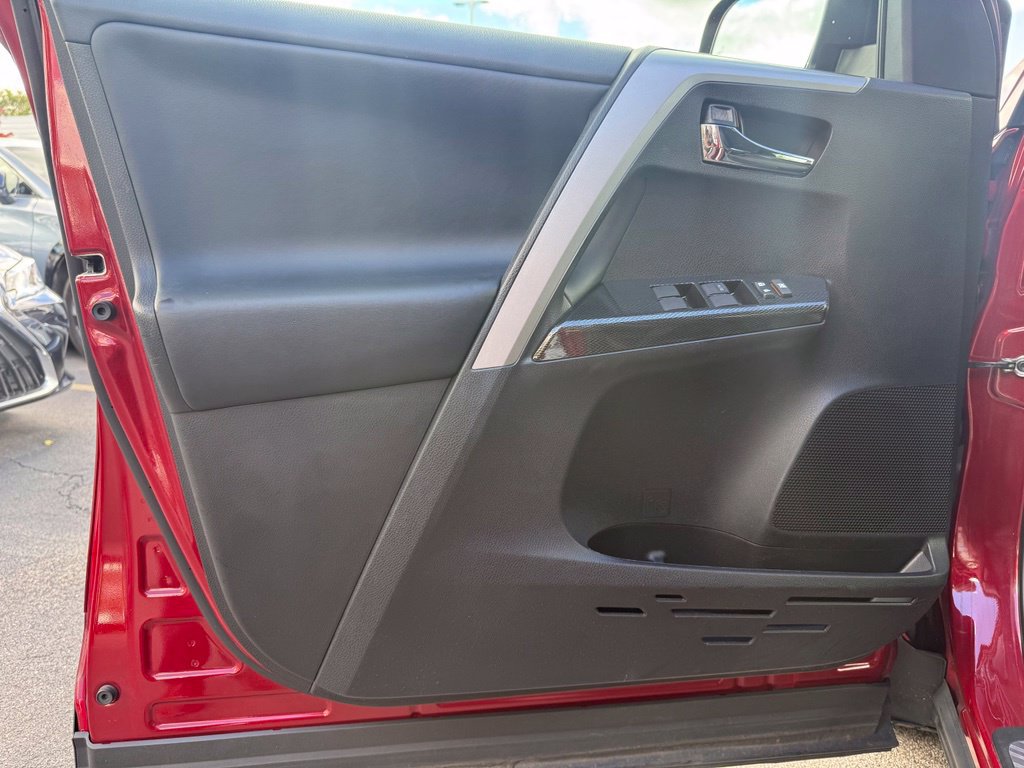 Used 2018 Toyota RAV4 Adventure AWD/4WD image 5