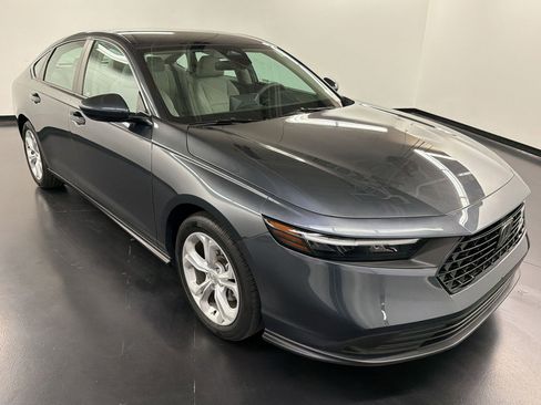 Certified 2024 Honda Accord LX image 7