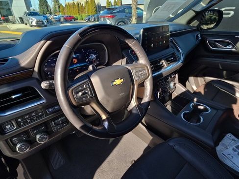 Used 2024 Chevrolet Tahoe High Country w/ Advanced Technology Package image 12